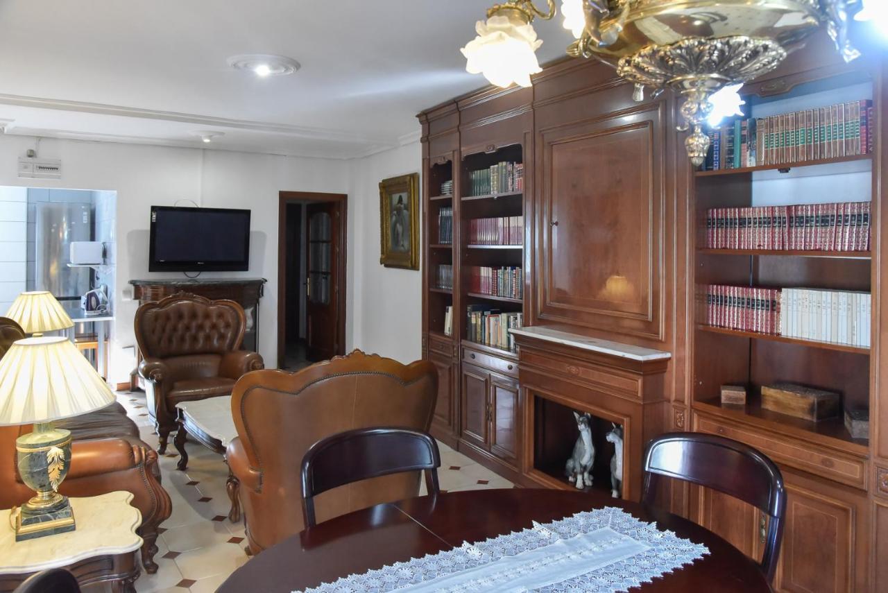 Room Martinez Севиля Екстериор снимка
