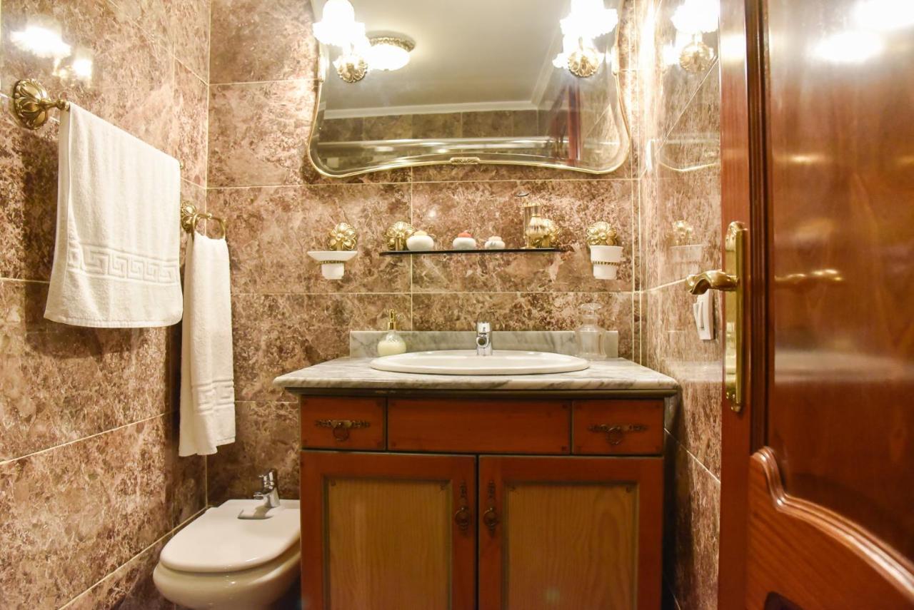 Room Martinez Севиля Екстериор снимка